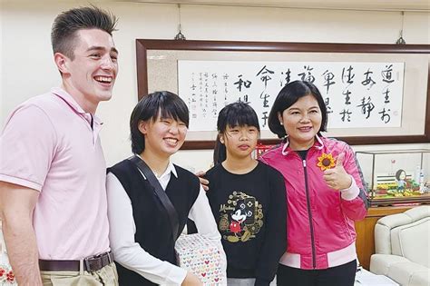 林峻巃|去學校擦2年窗，只為教女兒1個道理！碗粿攤販養出總。